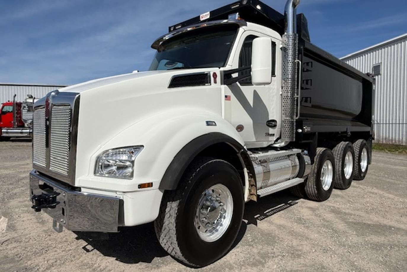 2025 Kenworth T880 — photo 1 of 32