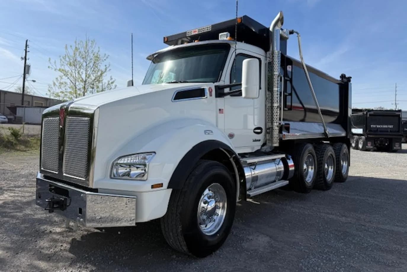2025 Kenworth T880 — photo 1 of 5